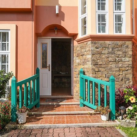 Charming Tagaytay Vacation Home Tagaytay City Bagian luar foto